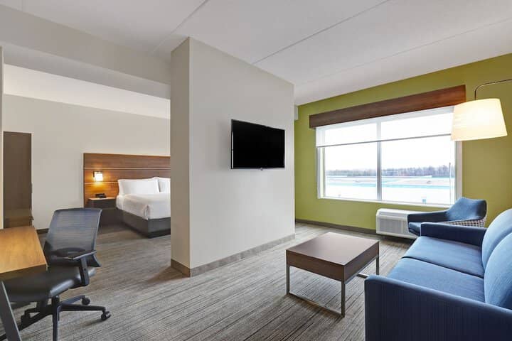 Room 5 of 57