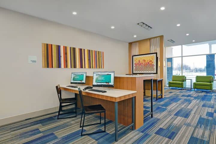 Business Center 45 of 57